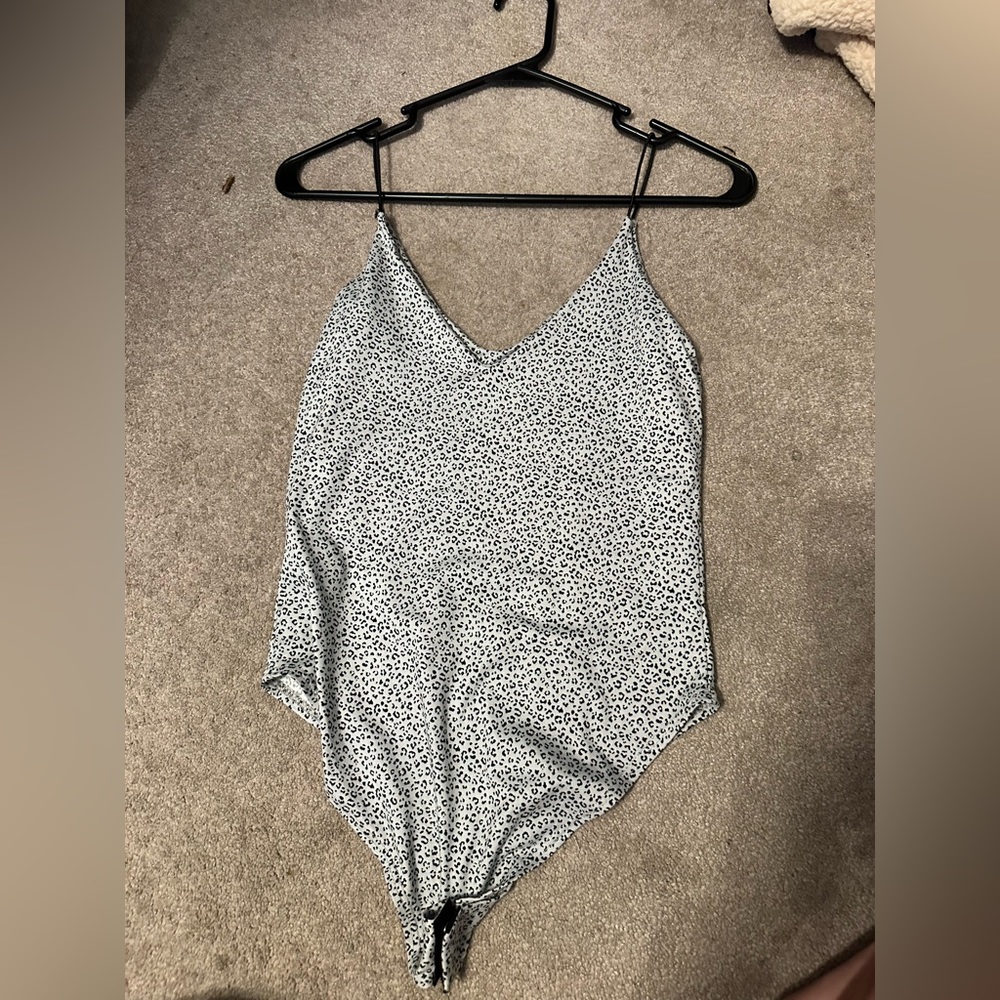 xs white leopard bodysuit